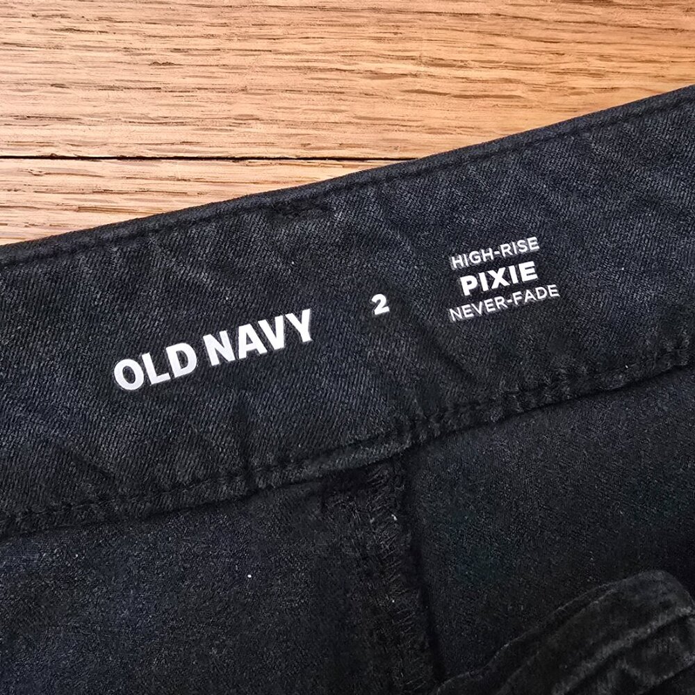 High Rise Pixie Pants By Old Navy - image 3